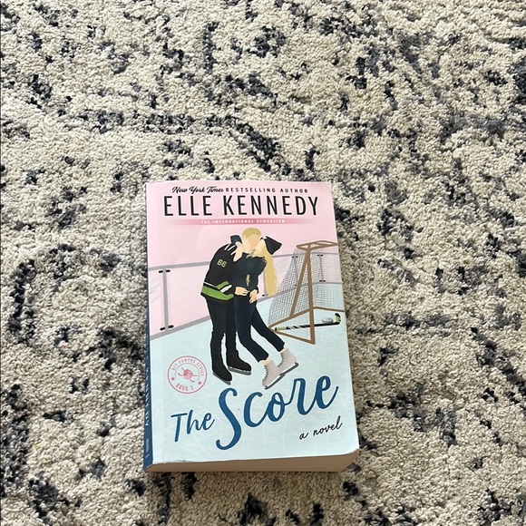 Elle Kennedy 'The Score' Novel - Picture 1 of 1